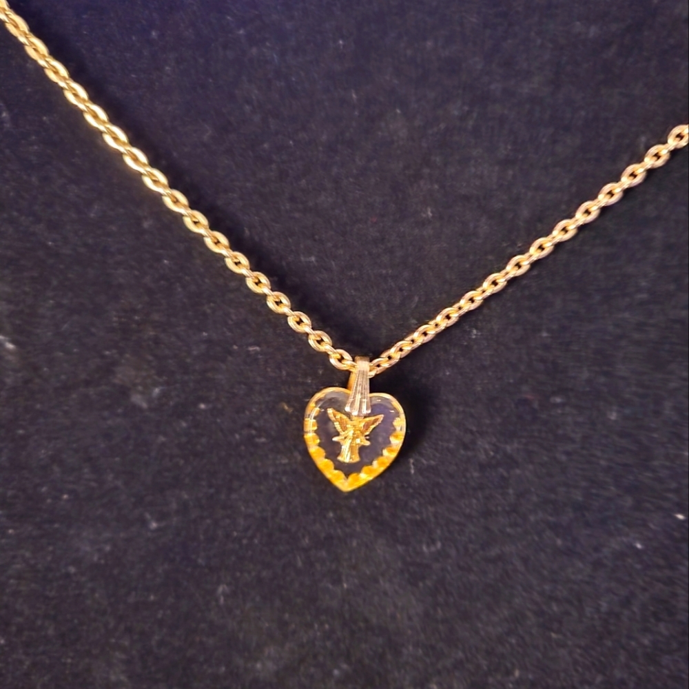 Pendant necklace